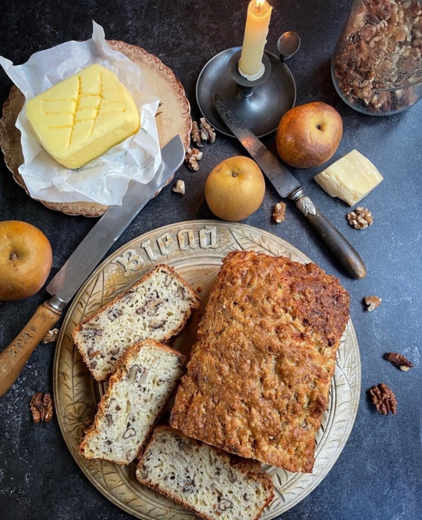 Cheese, Walnut & Apple Tea Bread