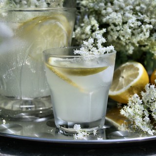 Old-Fashioned English Elderflower Cordial