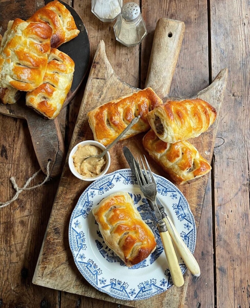 Easy Three Ingredient Sausage Rolls