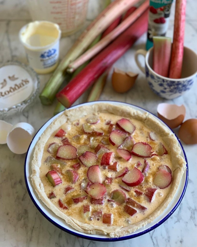 Amish Rhubarb & Custard Pie