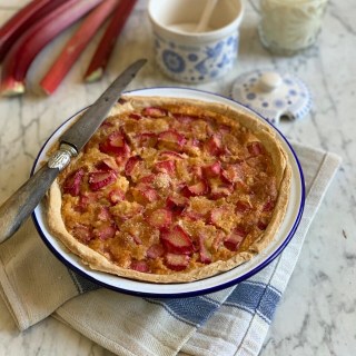 Amish Rhubarb & Custard Pie