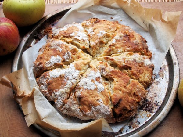 Apple & Dorset Blue Vinny Scone Bread Recipe