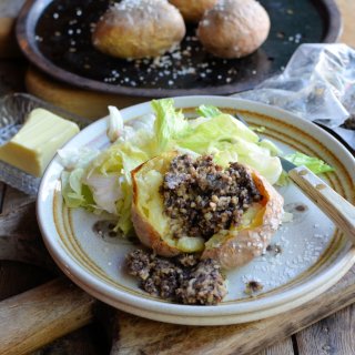 Recipes, Notes & Reviews from my Kitchen: Hot Baked Tatties for an easy Autumn Lunch