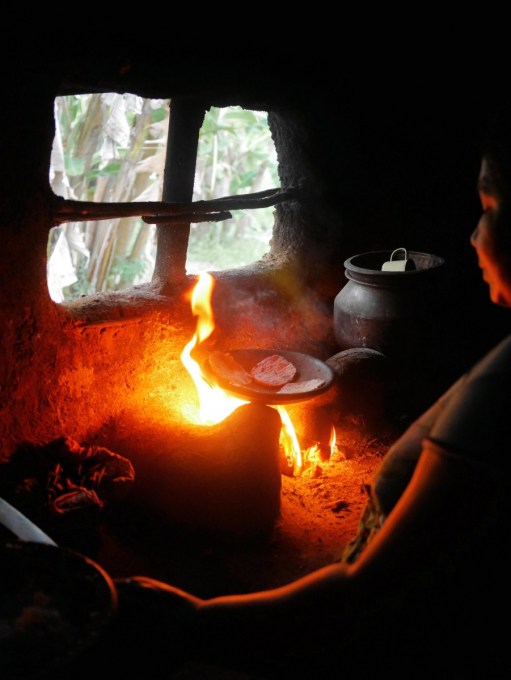 cooking pol roti