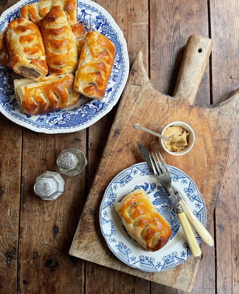 Easy Three Ingredient Sausage Rolls