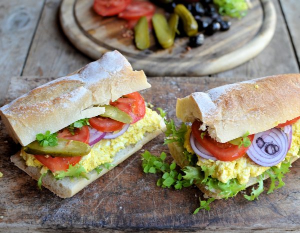 Bastille Day, Picnics and Fireworks: Vegetarian Stuffed Picnic Sandwich Recipe