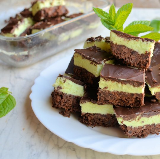 An Easy No-Bake Treat: Chocolate Peppermint Squares Recipe