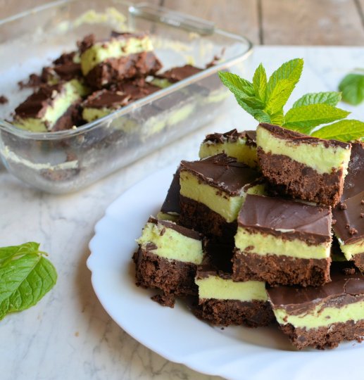 An Easy No-Bake Treat: Chocolate Peppermint Squares Recipe