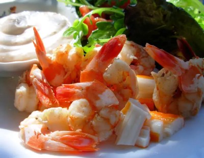  Old Bay Prawns/Shrimp in Wine with a  Spicy Creamy Dip