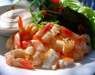  Old Bay Prawns/Shrimp in Wine with a  Spicy Creamy Dip