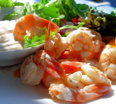  Old Bay Prawns/Shrimp in Wine with a  Spicy Creamy Dip