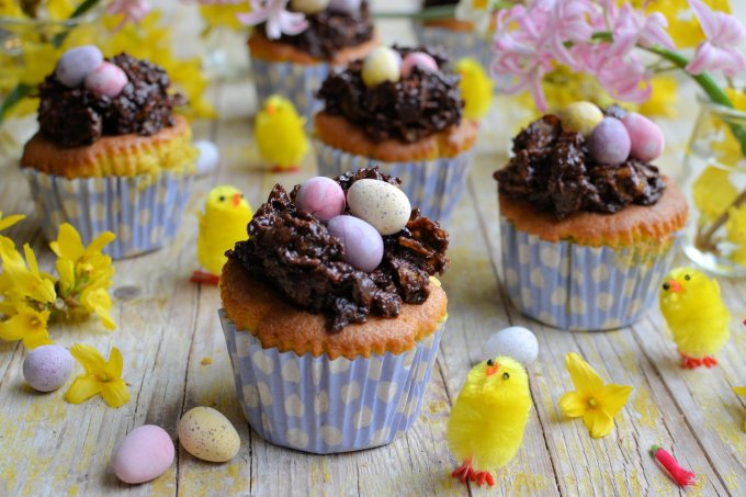 Easter Nest Cupcakes for the Easter Weekend Tea Time Table