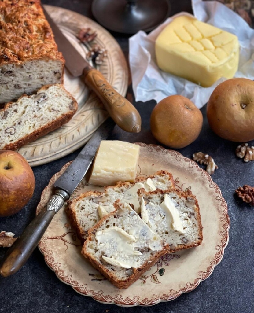 Cheese, Walnut & Apple Tea Bread