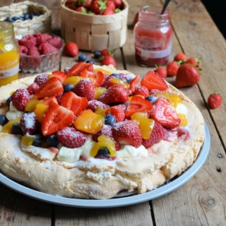 Fruit Pavlova