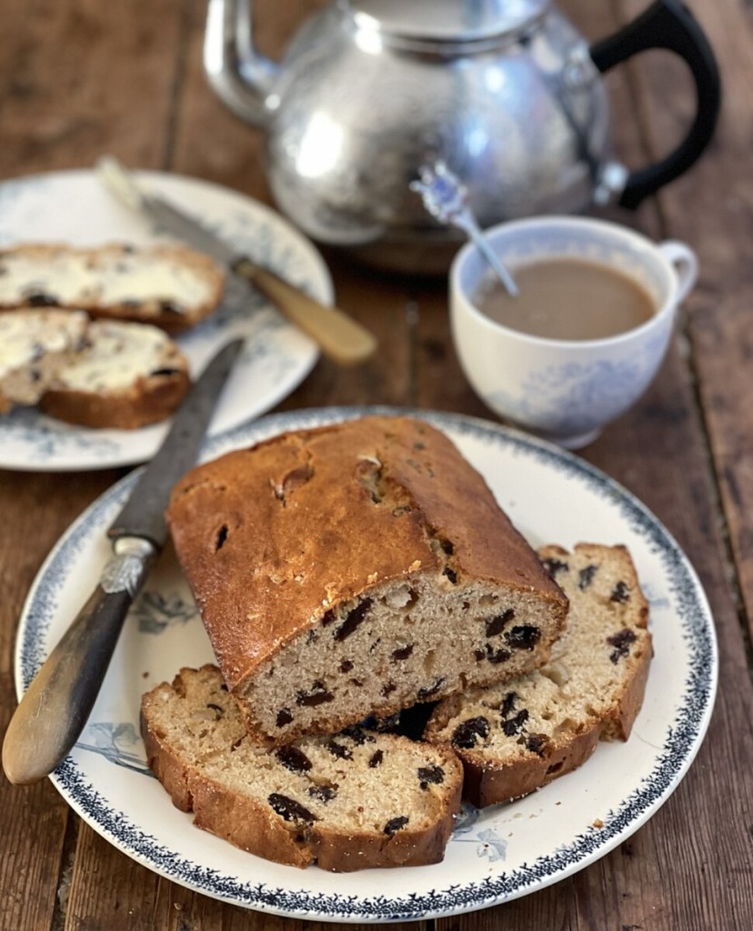 Quick and Easy Spice Cake (Tea Loaf)