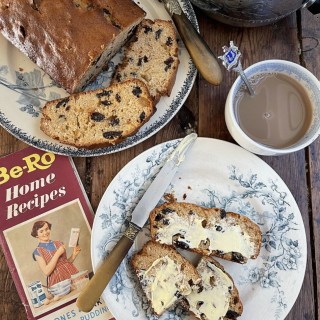 Quick and Easy Spice Cake (Tea Loaf)