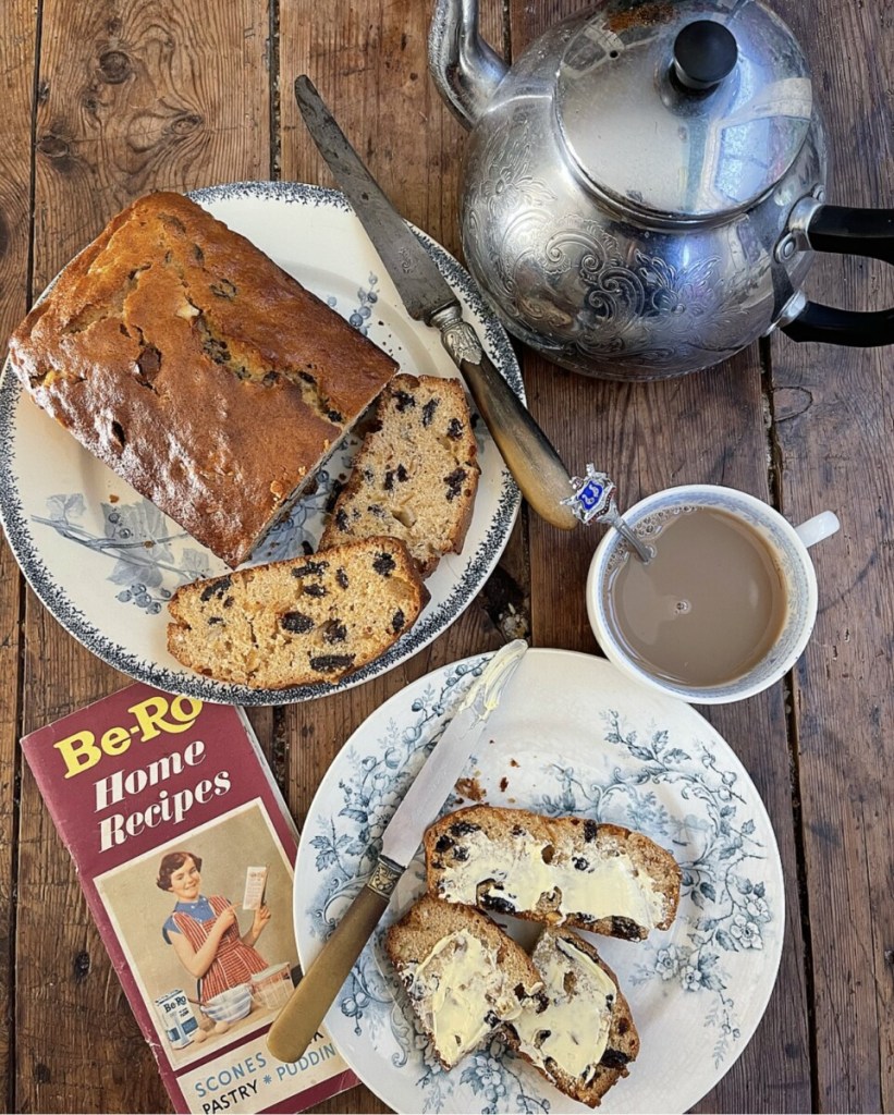 Quick and Easy Spice Cake (Tea Loaf)