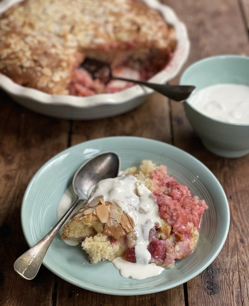 Rhubarb & Strawberry Pudding Cake