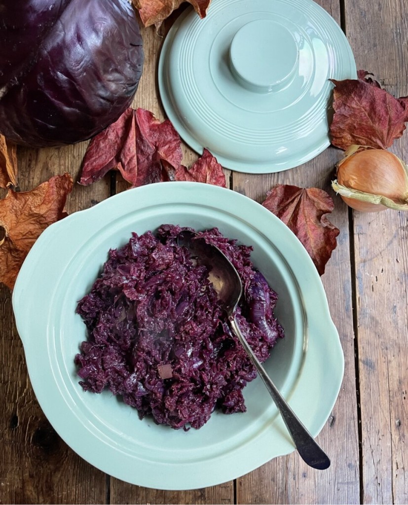 Pressure Cooker Spiced Red Cabbage