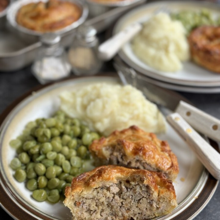 Lincolnshire Sausage, Sage & Onion Pies