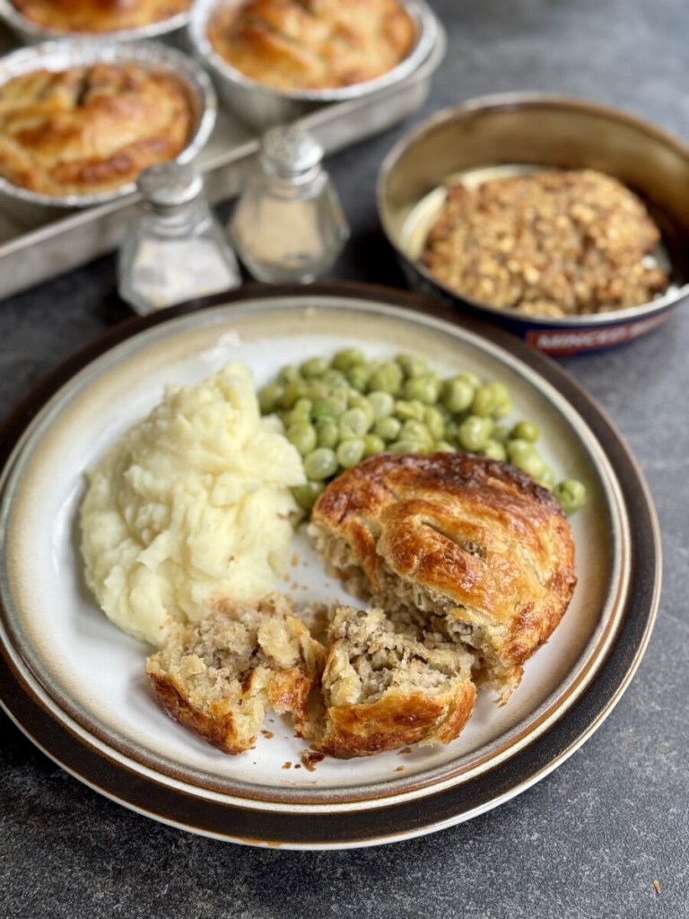 Lincolnshire Sausage, Sage & Onion Pies