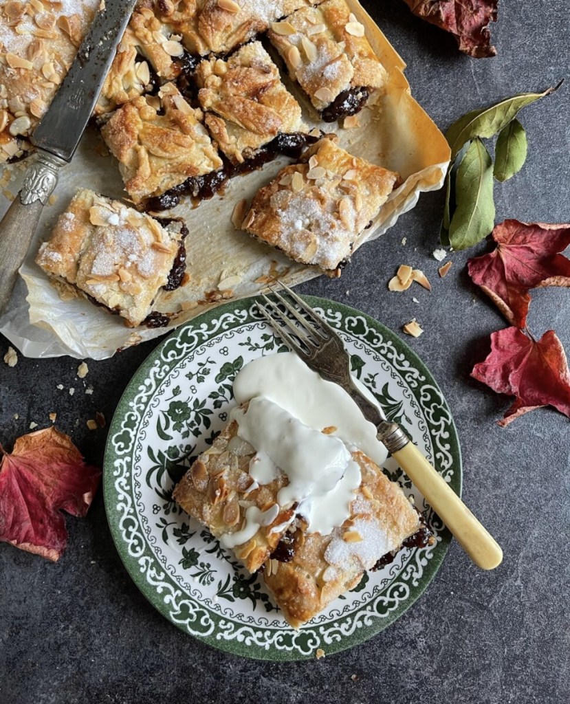 Mincemeat & Almond Squares with Cream