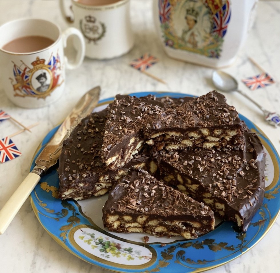 The Queen's Chocolate Biscuit Cake