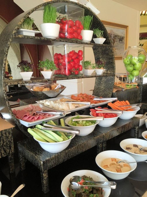 "All Day Dining" restaurant, Al Hubara,