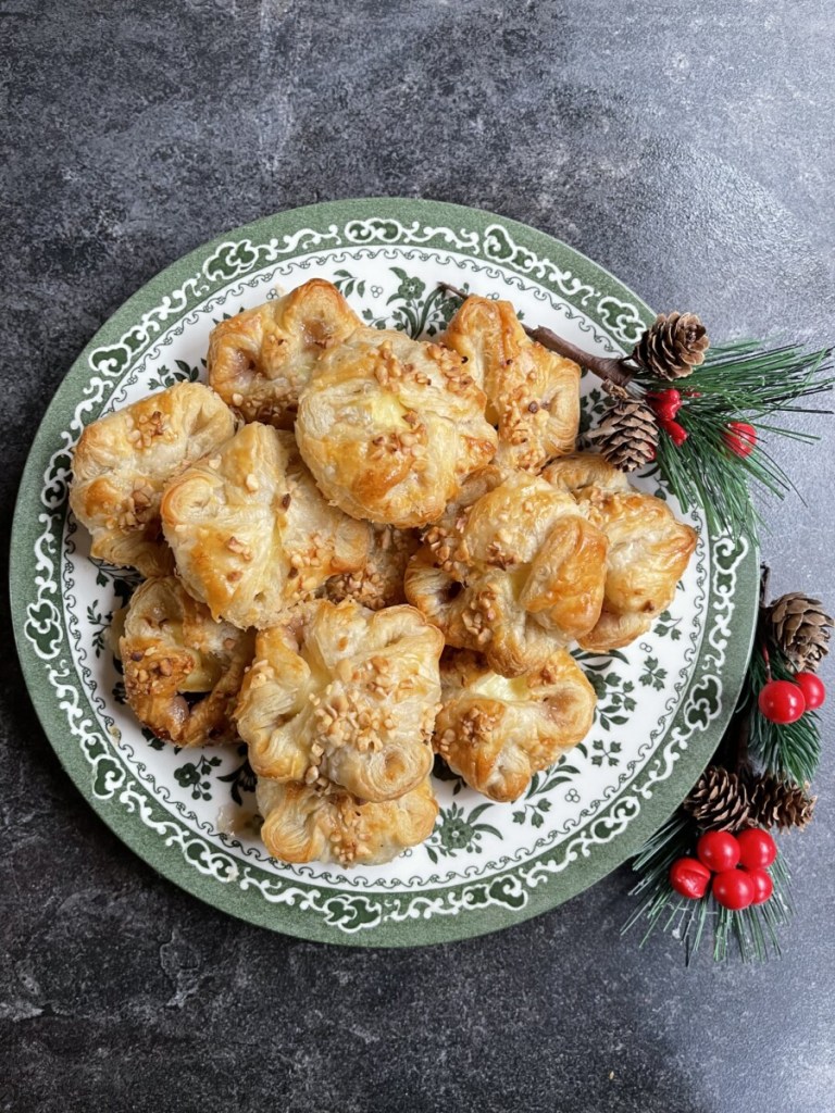 Mini Brie & Cranberry Puff Pastry Parcels