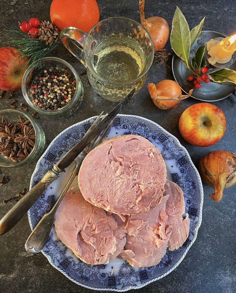 Fruity Aromatic Slow Cooker Ham (Gammon)