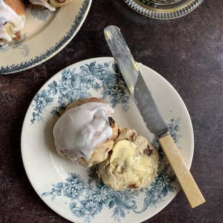 WHITBY LEMON BUNS