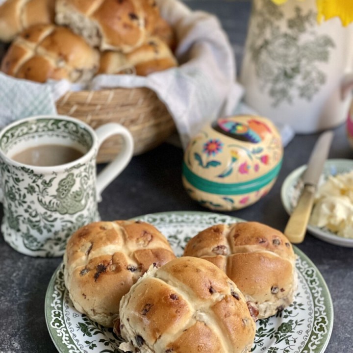 Traditional British Hot Cross Buns