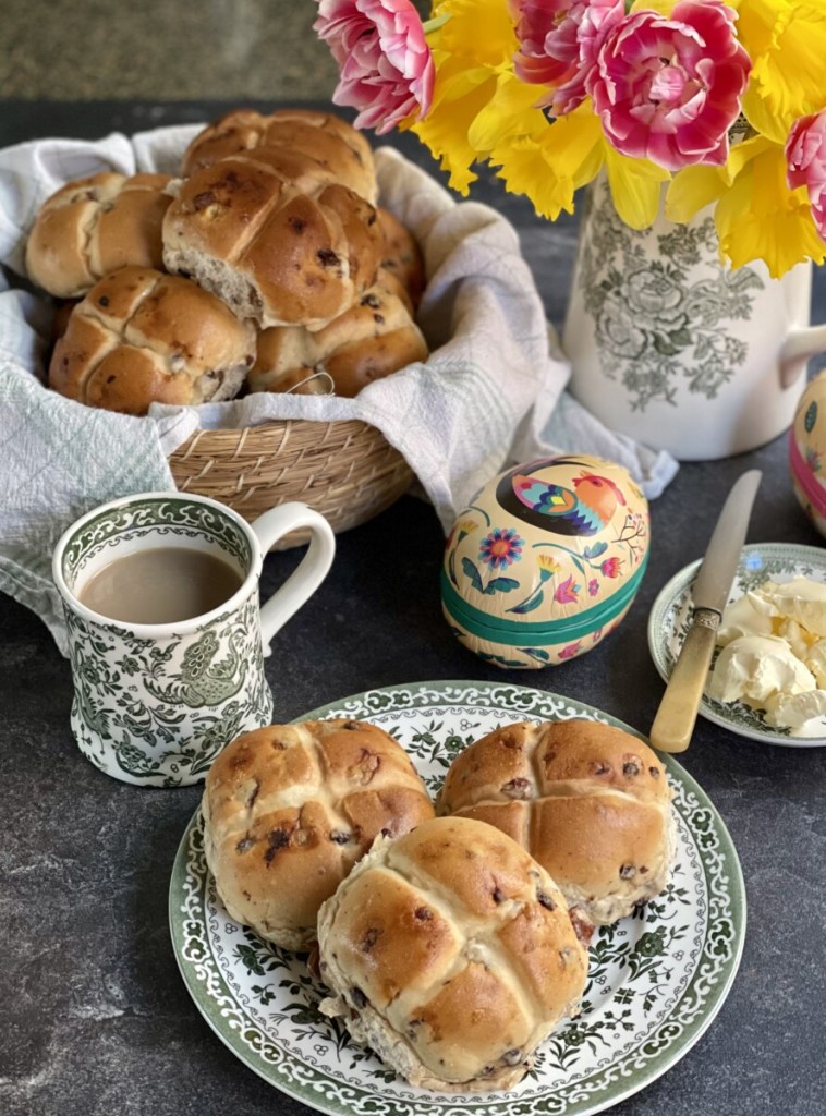 Traditional British Hot Cross Buns