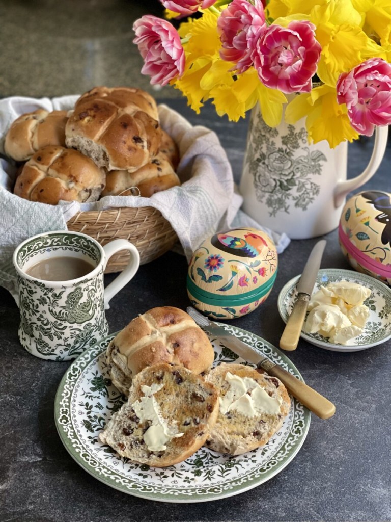 Traditional British Hot Cross Buns