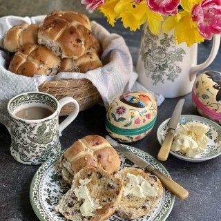 Traditional British Hot Cross Buns