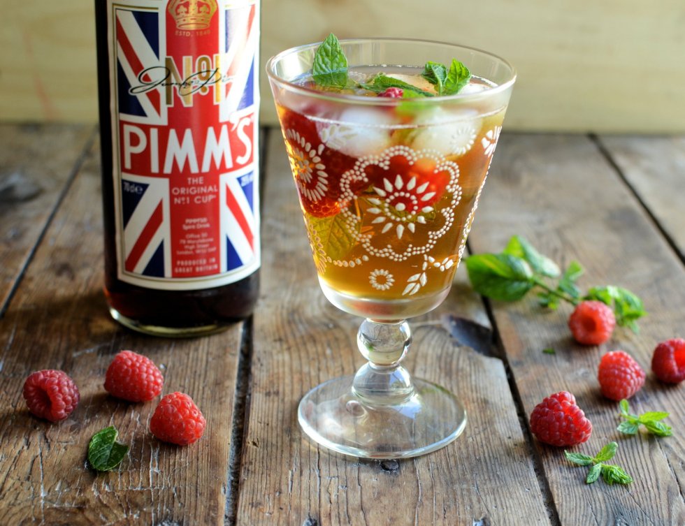 Raspberry & Elderflower Pimm's Cocktail