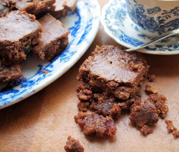  Australian Crunchies (Traybake) - School Lunch Box Treats!