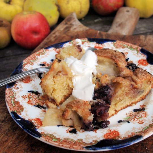 Apple, Bramble & Pear Tray Bake Recipe