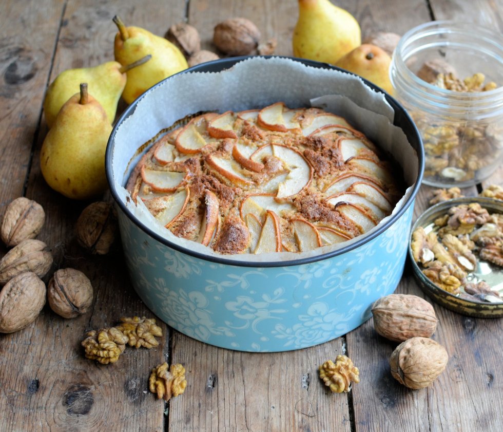 Pear, Walnut and Brown Sugar Cake