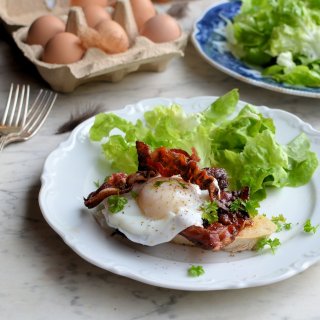 Poached Eggs and Bacon on Sourdough Toast