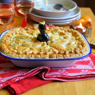 A delectable and hearty pie which is perfect for a cosy Christmas Eve fireside supper, especially when served with a glass of chilled Provence Rosé wine.