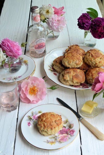 Floral Sunday Baking: Old-Fashioned Rose Lemonade Scones Recipe