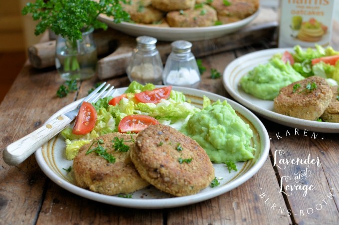 Salmon Fishcakes with Oatmeal Crumb