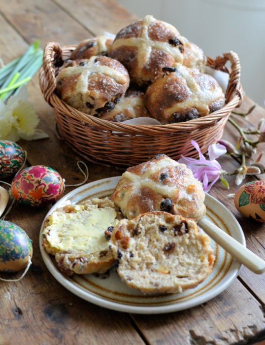 Easy No Knead Sourdough Hot Cross Buns