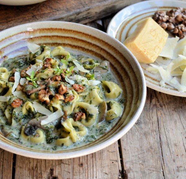 The Secret Recipe Club: Creamy Tortellini, Mushroom and Spinach Soup