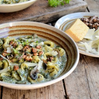 The Secret Recipe Club: Creamy Tortellini, Mushroom and Spinach Soup